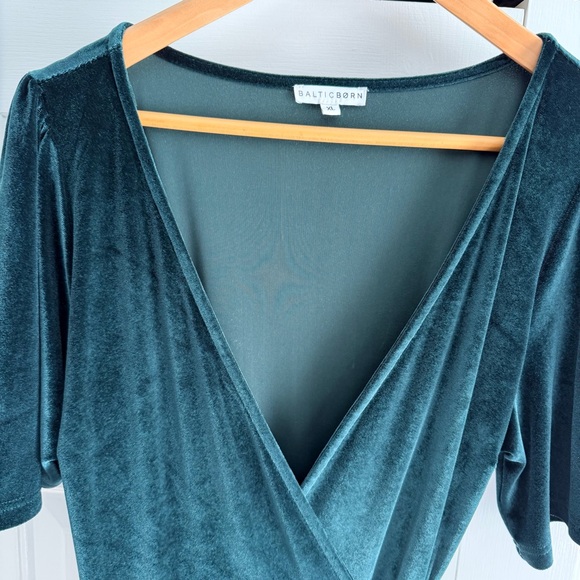 Baltic Born Meghan Velvet Wrap Maxi Dress, XL, Emerald - Picture 4 of 9